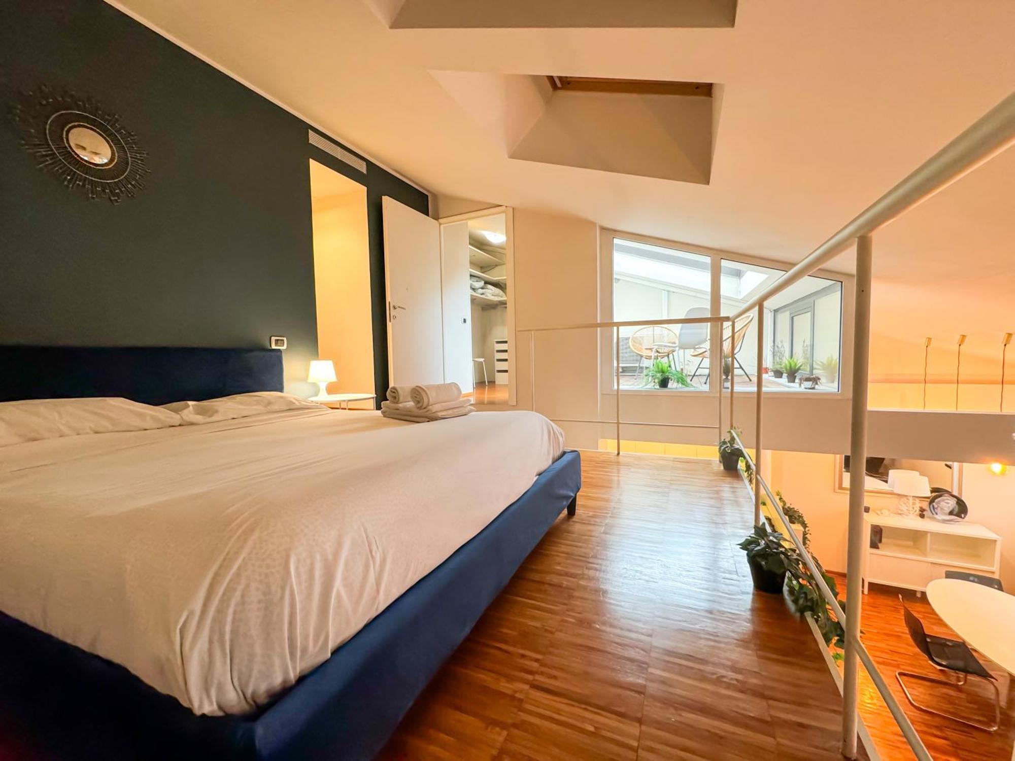 Navigli Design Apartment With Balcony, Milan